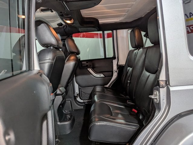 2015 Jeep Wrangler Unlimited 3.6L 6 Cyl 4WD 4dr Sahara