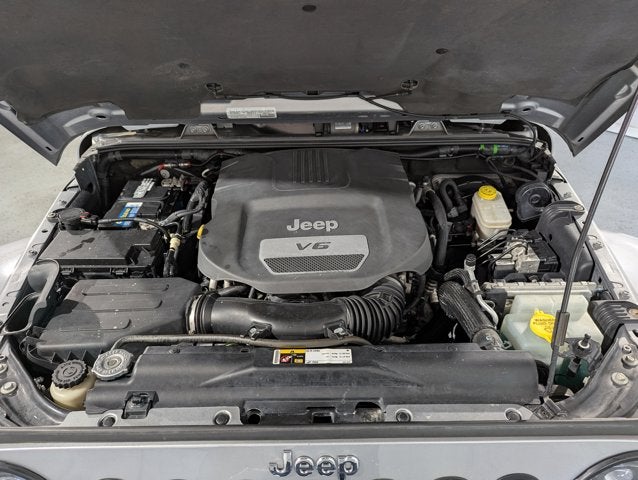 2015 Jeep Wrangler Unlimited 3.6L 6 Cyl 4WD 4dr Sahara
