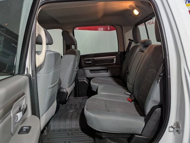 2018 RAM 1500 3.6L 6 Cyl Big Horn 4x4 Crew Cab 5'7" Box