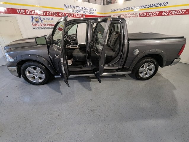 2016 RAM 1500 4WD Crew Cab 140.5" Big Horn