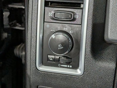 2016 RAM 1500 4WD Crew Cab 140.5" Big Horn