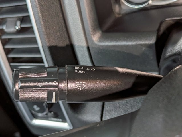 2016 RAM 1500 4WD Crew Cab 140.5" Big Horn