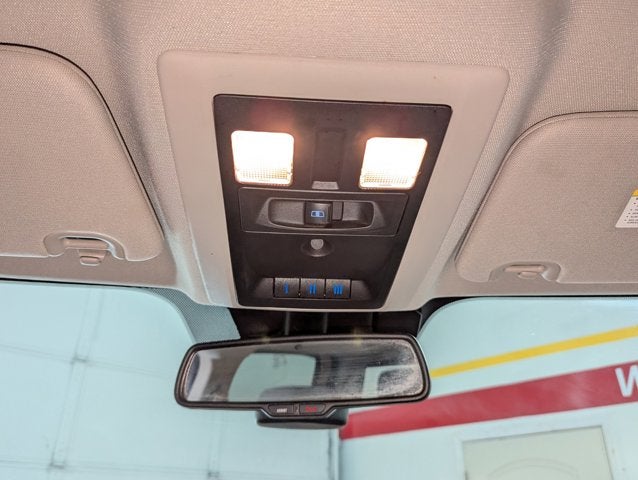 2016 RAM 1500 4WD Crew Cab 140.5" Big Horn