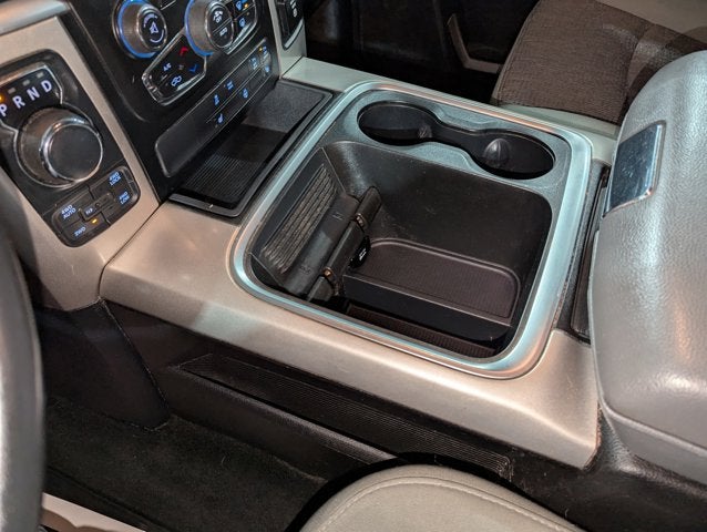 2016 RAM 1500 4WD Crew Cab 140.5" Big Horn