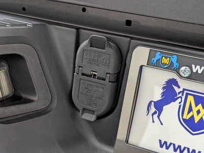 2016 RAM 1500 4WD Crew Cab 140.5" Big Horn