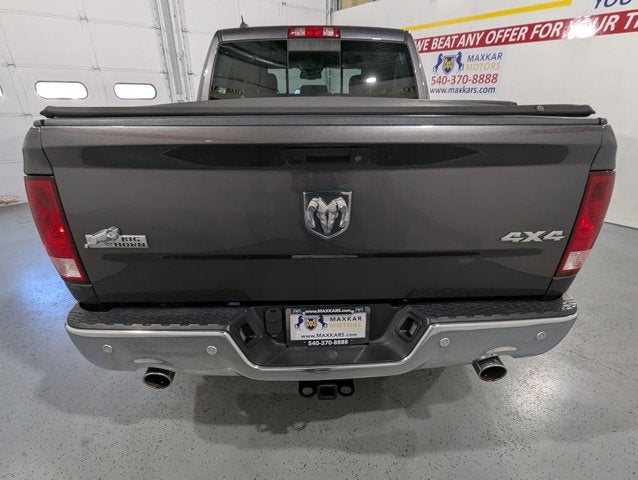 2016 RAM 1500 4WD Crew Cab 140.5" Big Horn