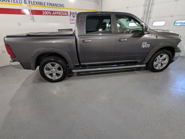 2016 RAM 1500 4WD Crew Cab 140.5" Big Horn