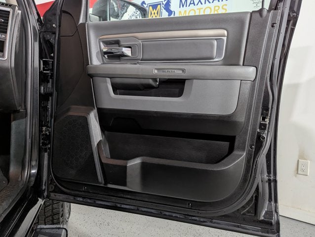 2019 RAM 1500 Classic 5.7L 8 Cyl 4WD SLT