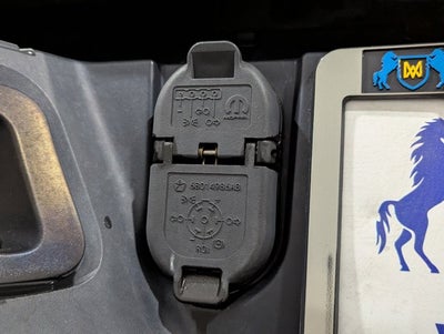 2019 RAM 1500 Classic 5.7L 8 Cyl 4WD SLT