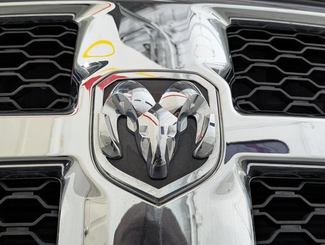 2019 RAM 1500 Classic 5.7L 8 Cyl 4WD SLT