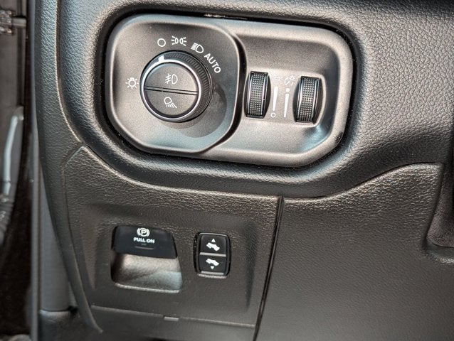 2019 RAM 1500 5.7L V8 4WD Big Horn 4x4 Quad Cab