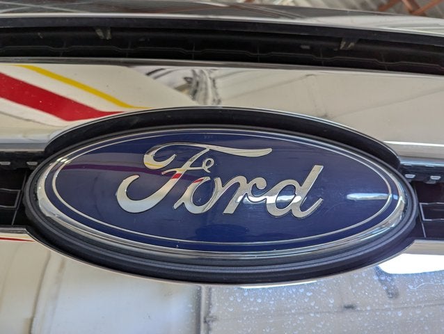 2015 Ford Super Duty F-250 SRW 4x4 Crew Cab XLT