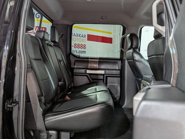 2017 Ford Super Duty F-350 SRW 6.2L 8 Cyl Lariat 4WD Crew Cab 8' Box