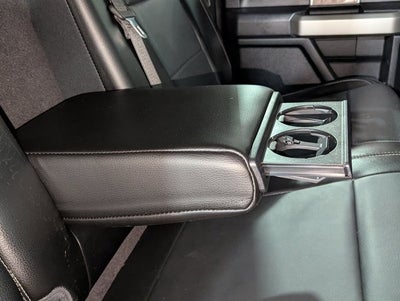 2017 Ford Super Duty F-350 SRW 6.2L 8 Cyl Lariat 4WD Crew Cab 8' Box