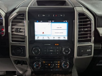 2017 Ford Super Duty F-350 SRW 6.2L 8 Cyl Lariat 4WD Crew Cab 8' Box