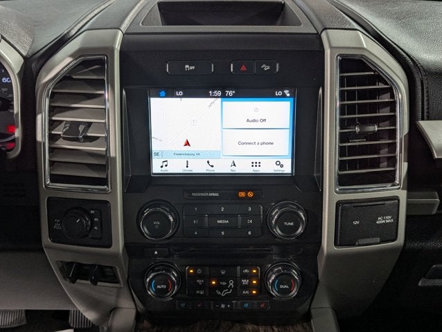 2017 Ford Super Duty F-350 SRW 6.2L 8 Cyl Lariat 4WD Crew Cab 8' Box