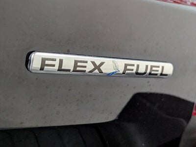 2017 Ford Super Duty F-350 SRW 6.2L 8 Cyl Lariat 4WD Crew Cab 8' Box