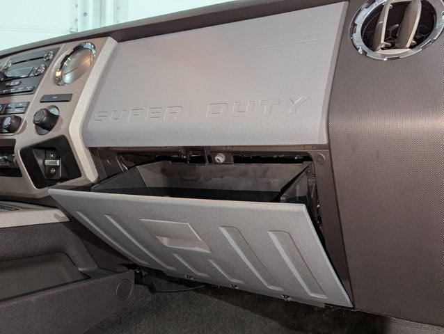 2016 Ford Super Duty F-350 DRW 6.7L V8 Diesel 4WD Crew Cab 172" XLT