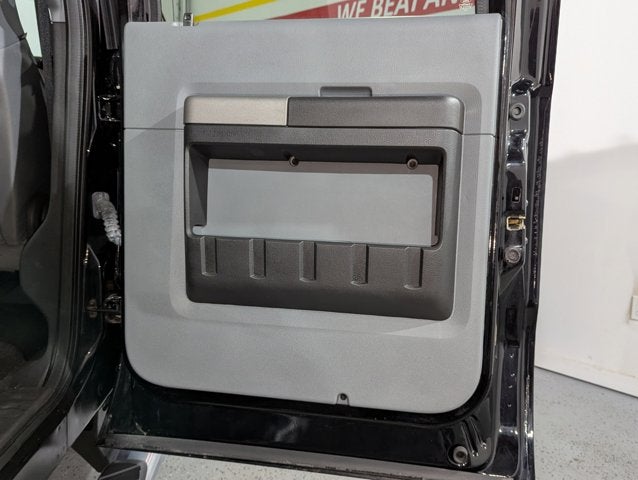 2016 Ford Super Duty F-350 DRW 6.7L V8 Diesel 4WD Crew Cab 172" XLT