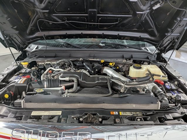 2016 Ford Super Duty F-350 DRW 6.7L V8 Diesel 4WD Crew Cab 172" XLT