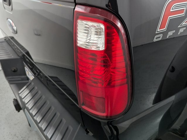 2016 Ford Super Duty F-350 DRW 6.7L V8 Diesel 4WD Crew Cab 172" XLT