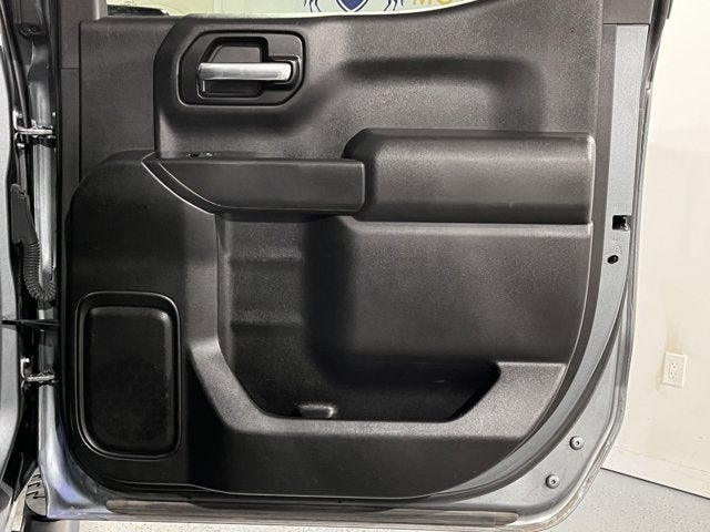 2019 Chevrolet Silverado 1500 4.3L 6 Cyl 4WD Crew Cab 147" Custom