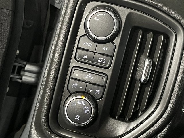 2019 Chevrolet Silverado 1500 4.3L 6 Cyl 4WD Crew Cab 147" Custom