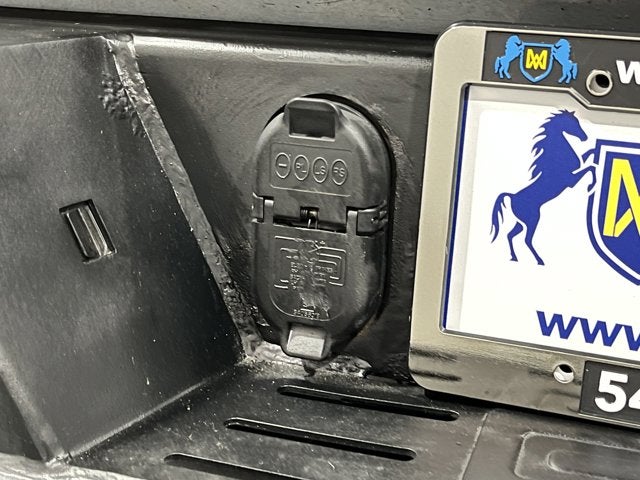 2019 Chevrolet Silverado 1500 4.3L 6 Cyl 4WD Crew Cab 147" Custom