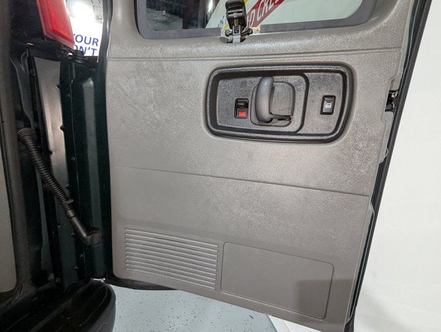 2013 Chevrolet Express Passenger 6.0 8 Cyl LS