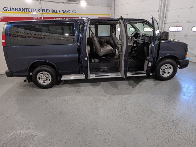 2013 Chevrolet Express Passenger 6.0L 8 Cyl RWD 3500 155" LS w/1LS