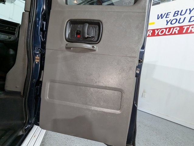 2013 Chevrolet Express Passenger 6.0L 8 Cyl RWD 3500 155" LS w/1LS