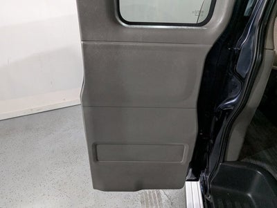 2013 Chevrolet Express Passenger 6.0L 8 Cyl RWD 3500 155" LS w/1LS