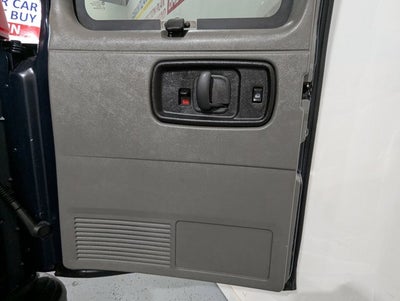 2013 Chevrolet Express Passenger 6.0L 8 Cyl RWD 3500 155" LS w/1LS