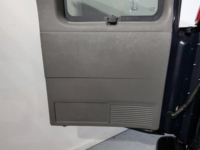 2013 Chevrolet Express Passenger 6.0L 8 Cyl RWD 3500 155" LS w/1LS