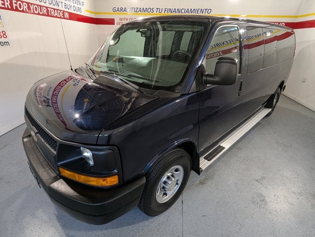 2013 Chevrolet Express Passenger 6.0L 8 Cyl RWD 3500 155" LS w/1LS