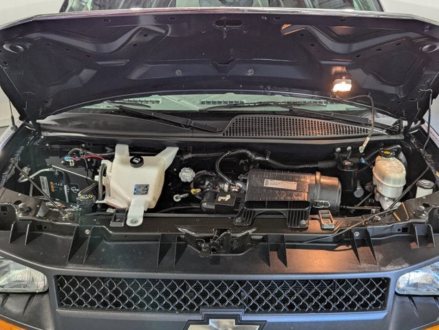 2013 Chevrolet Express Passenger 6.0L 8 Cyl RWD 3500 155" LS w/1LS