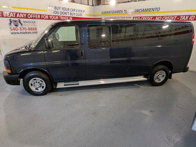 2013 Chevrolet Express Passenger 6.0L 8 Cyl RWD 3500 155" LS w/1LS