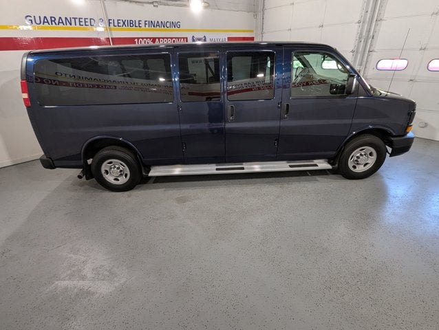 2013 Chevrolet Express Passenger 6.0L 8 Cyl RWD 3500 155" LS w/1LS