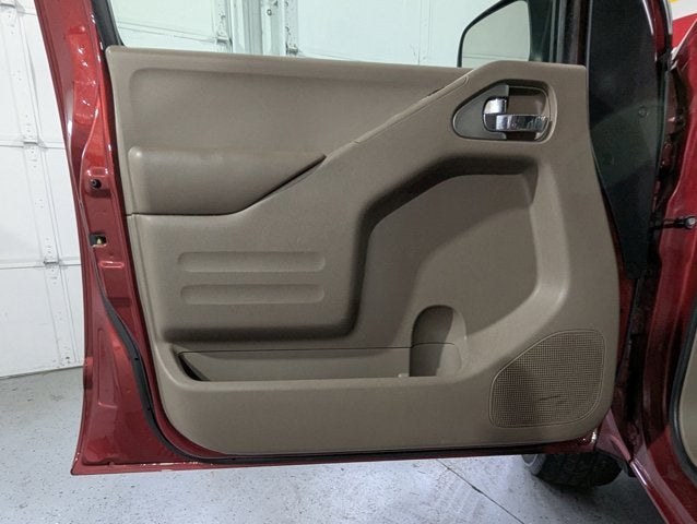 2015 Nissan Frontier 4.0L 6 Cyl 4WD Crew Cab SWB Auto SV