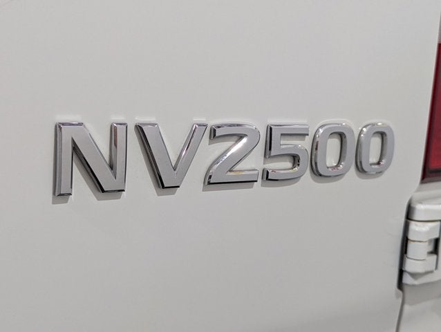 2021 Nissan NV2500 HD Cargo 4.0 6 Cyl S