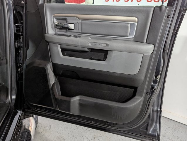 2017 RAM 3500 6.7L 6 Cyl Turbo Diesel Big Horn 4x4 Crew Cab 6'4" Box