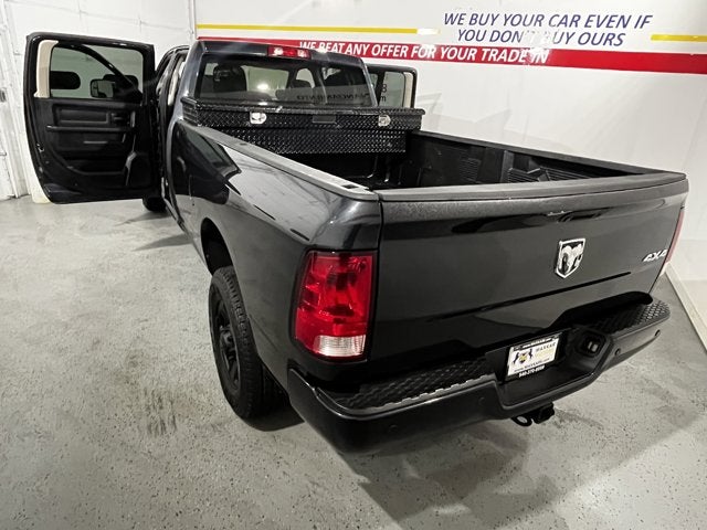 2016 RAM 3500 5.7L 8 Cyl 4WD Crew Cab 169" Tradesman