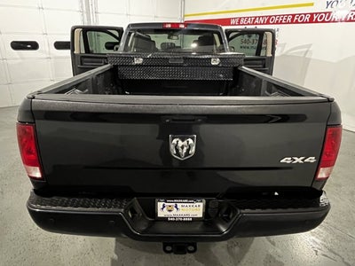 2016 RAM 3500 5.7L 8 Cyl 4WD Crew Cab 169" Tradesman