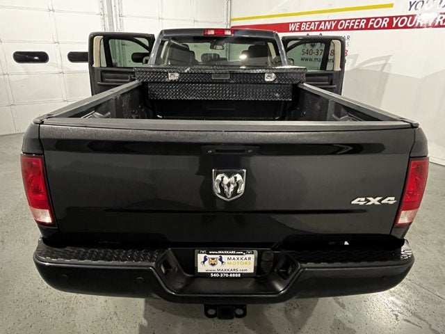 2016 RAM 3500 5.7L 8 Cyl 4WD Crew Cab 169" Tradesman