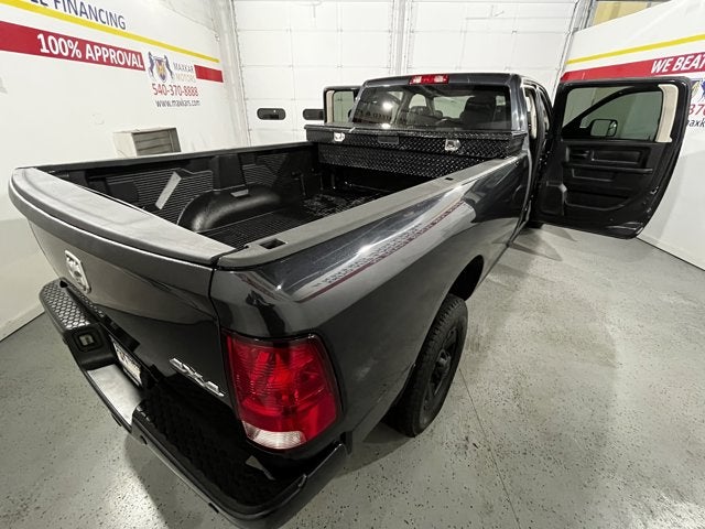 2016 RAM 3500 5.7L 8 Cyl 4WD Crew Cab 169" Tradesman