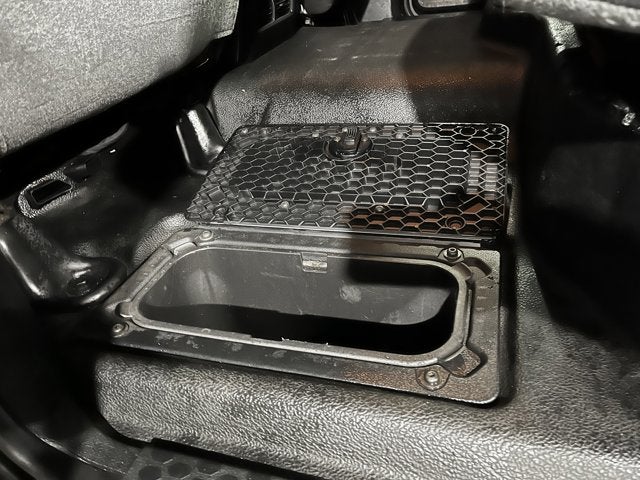 2016 RAM 3500 5.7L 8 Cyl 4WD Crew Cab 169" Tradesman