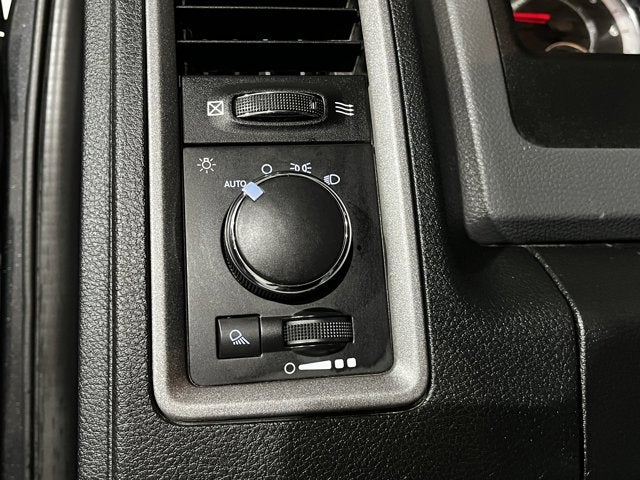 2016 RAM 3500 5.7L 8 Cyl 4WD Crew Cab 169" Tradesman