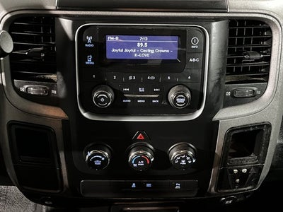 2016 RAM 3500 5.7L 8 Cyl 4WD Crew Cab 169" Tradesman