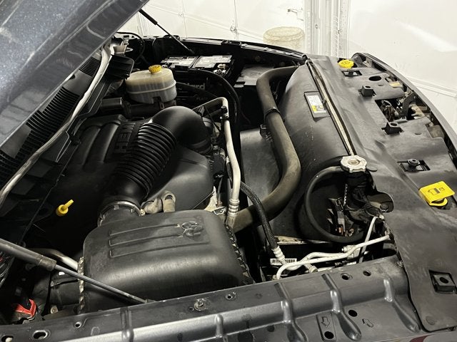 2016 RAM 3500 5.7L 8 Cyl 4WD Crew Cab 169" Tradesman