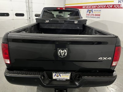 2016 RAM 3500 5.7L 8 Cyl 4WD Crew Cab 169" Tradesman